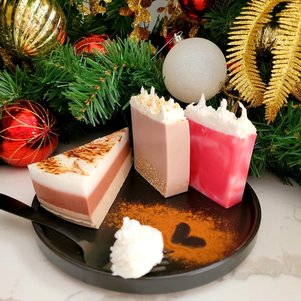 Holiday Soap Bar Gift Box - Pumpkin Pie, Banana Oat Bread, Peppermint Candy Cane